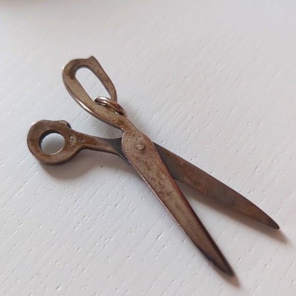 Missy Industry Shears Silver 925 Necklace - Picture 6 of 6